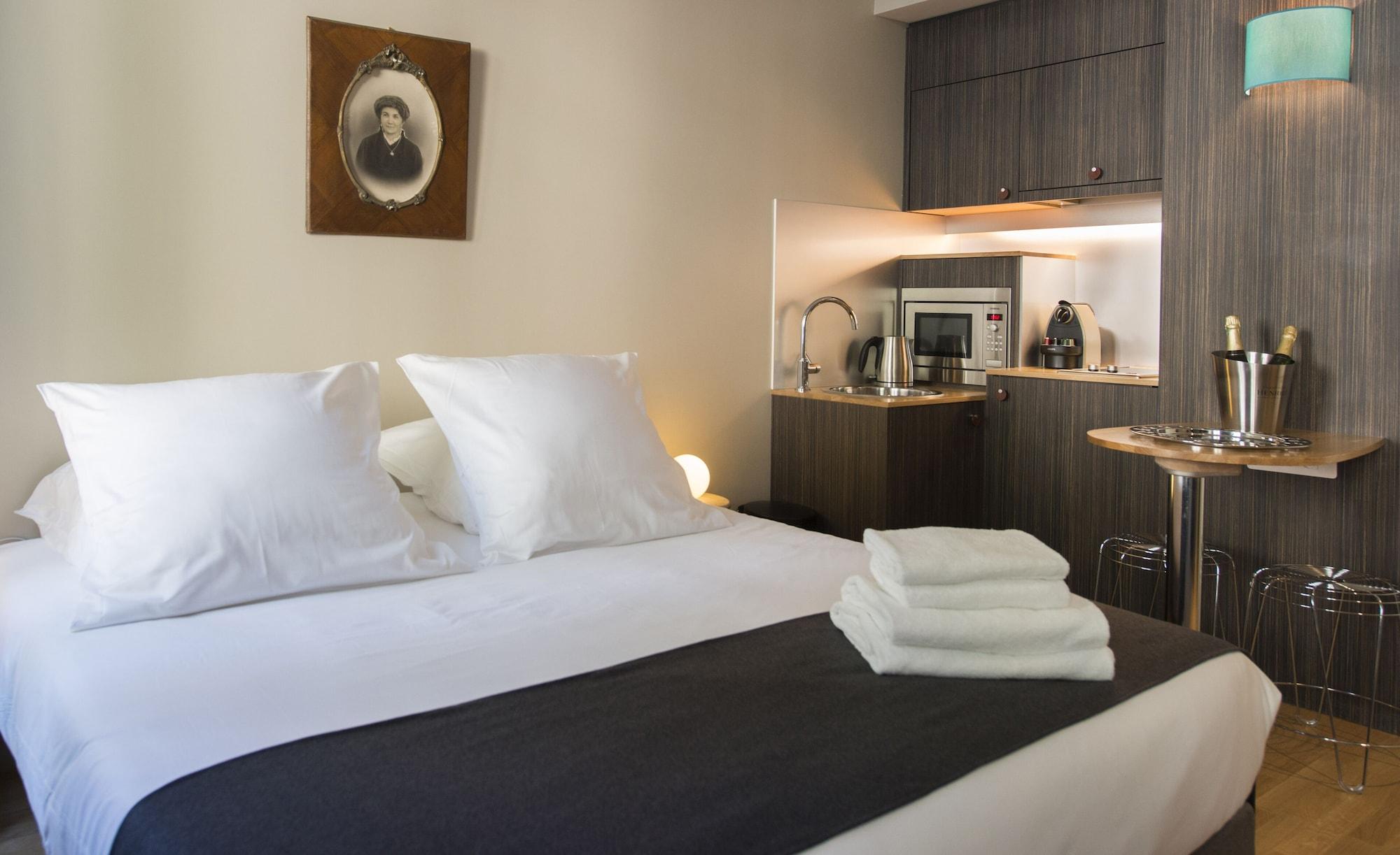 Hotel Helzear Champs-Elysees Paryż Zewnętrze zdjęcie